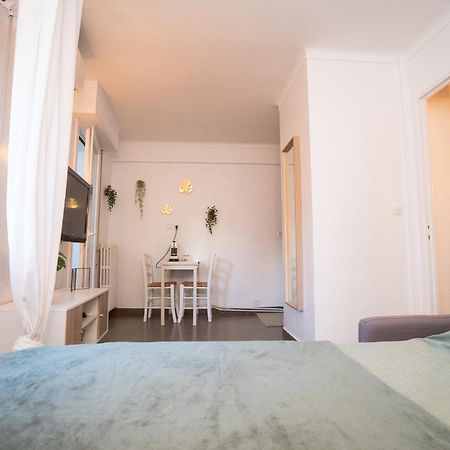 Location Studio Avec Loggia Apartman Antibes Kültér fotó